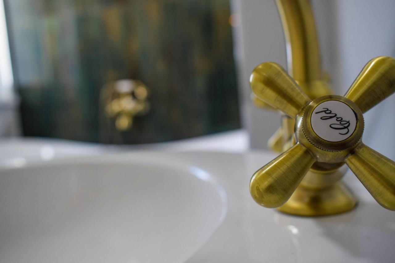Heltau Jacuzzi Penthouse Cisnădie Esterno foto